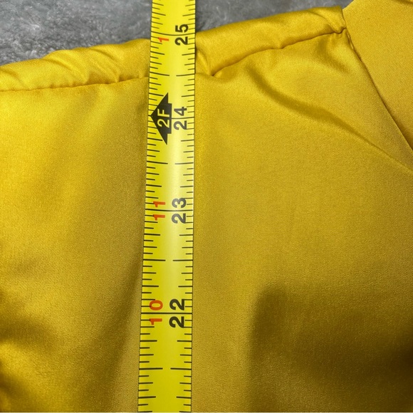 Stranger Things Vest Puffer Vintage/Retro Style Jacket Small - Picture 4 of 10